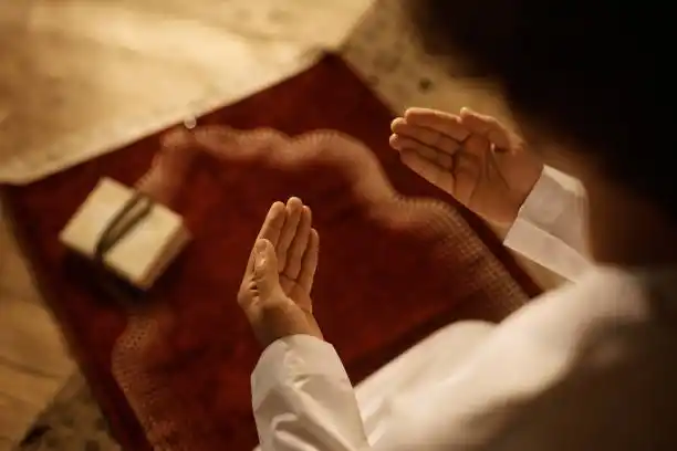 Namazınıza Zarafet Katacak Seccade ve Namaz Setleri  
