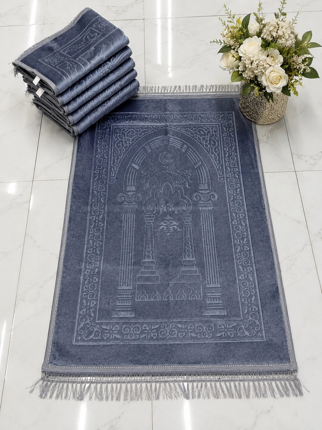 PELUŞ SECCADE